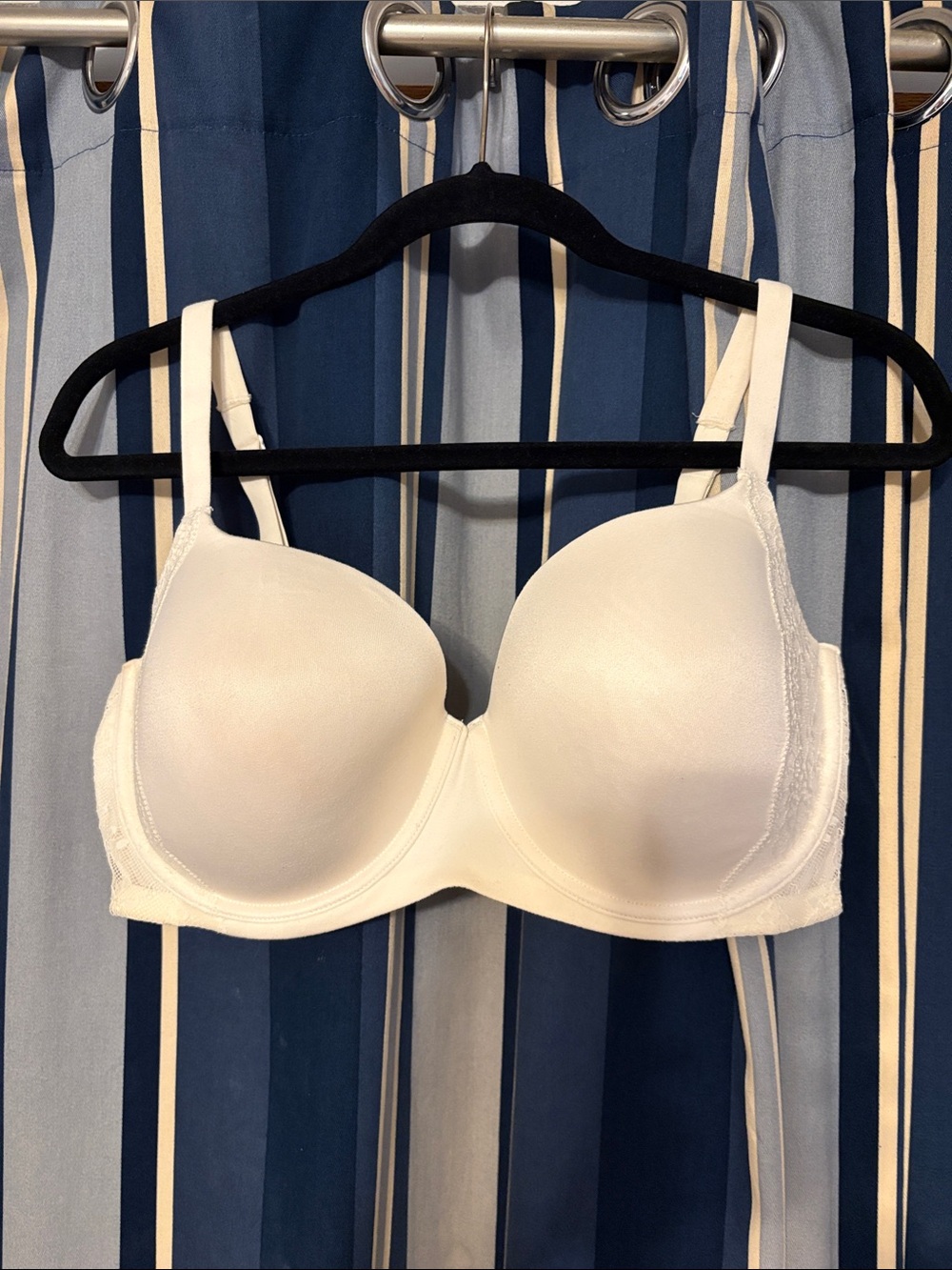 Secret Treasures 40DD bra, white with touch of lace
